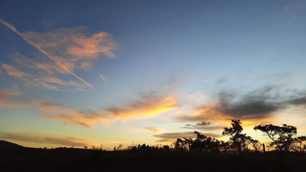 Pousada Por Do Sol Cunha Luaran gambar